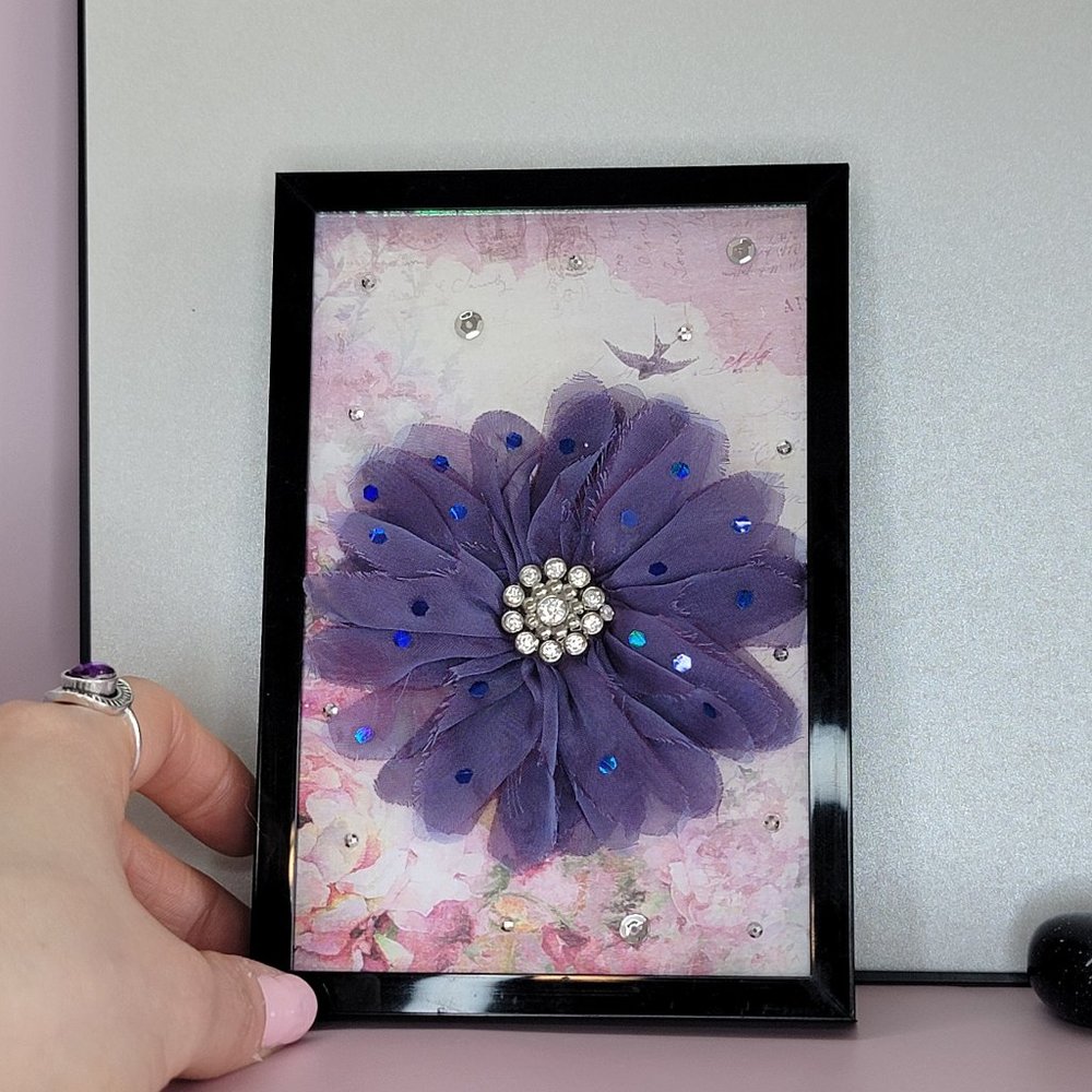 "Violet in Vintage" Flower Handmade 6x4 inches wall art decor